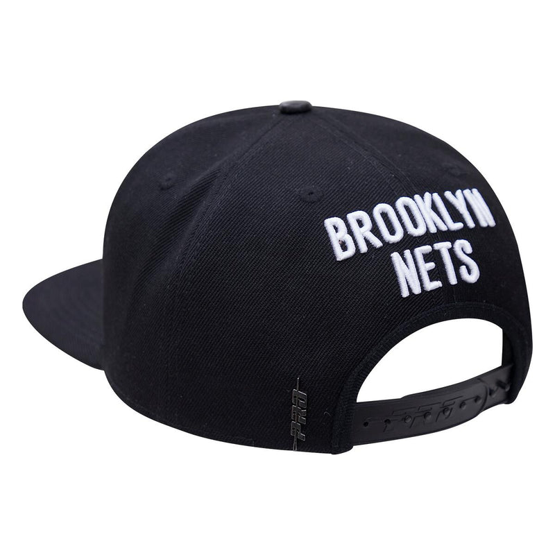 PRO STANDARD BROOKLYN NETS OLD ENGLISH SNAPBACK