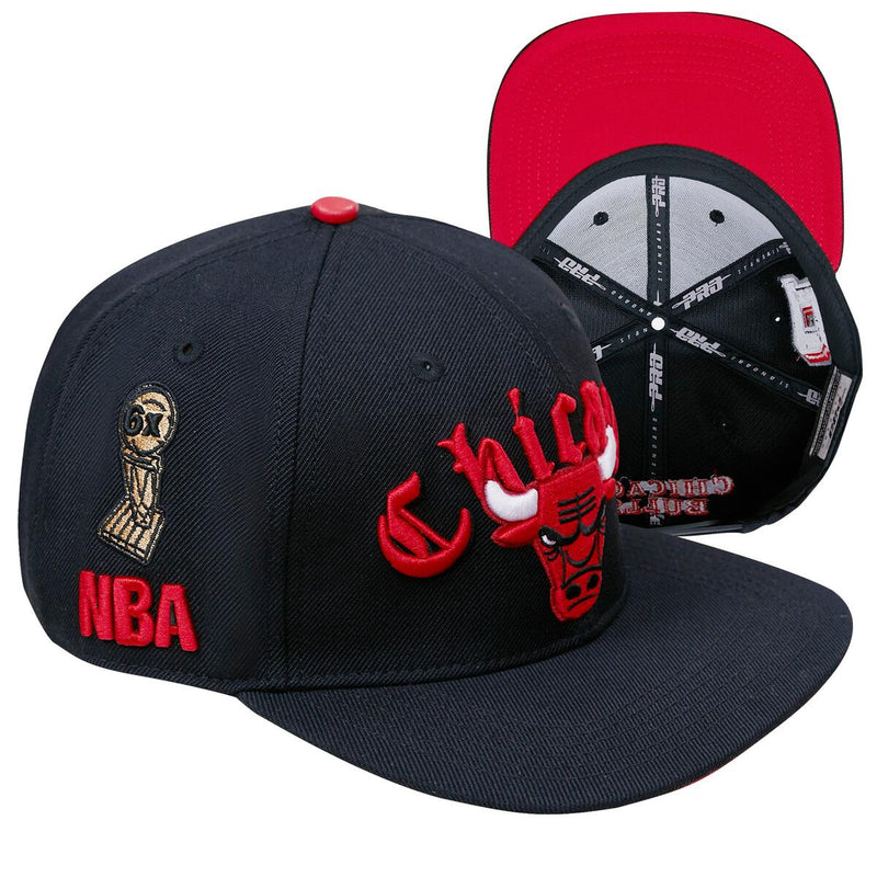 PRO STANDARD CHICAGO BULLS OLD ENGLISH SNAPBACK HAT