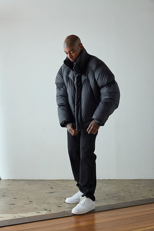 SILNT CHPTRS "RUNNER" CROP TOPB BLACK BUBBLE JACKET